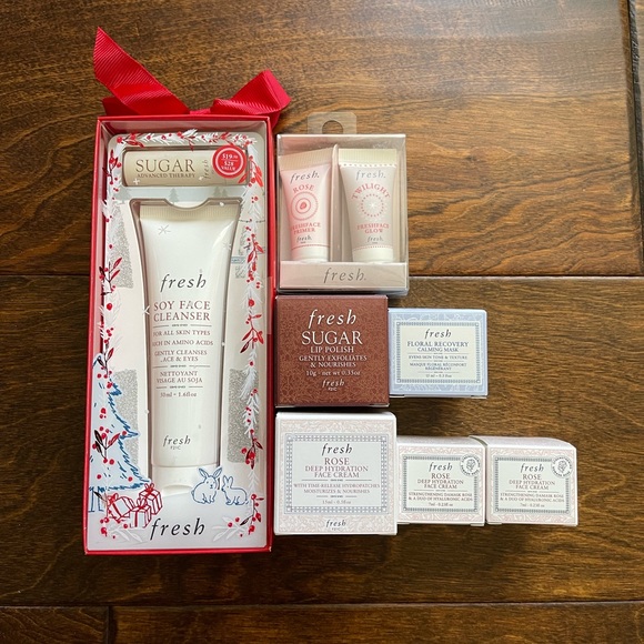 NIB fresh Soy Face Cleanser Rose Cream Calming Mask Sugar Lip Bundle of 7